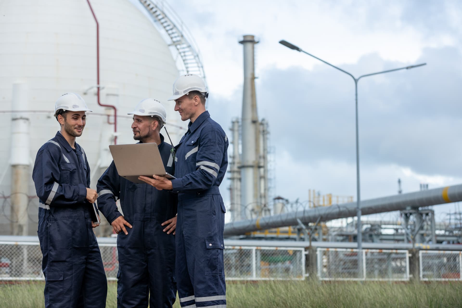Equipe Leap Technologies em operação industrial