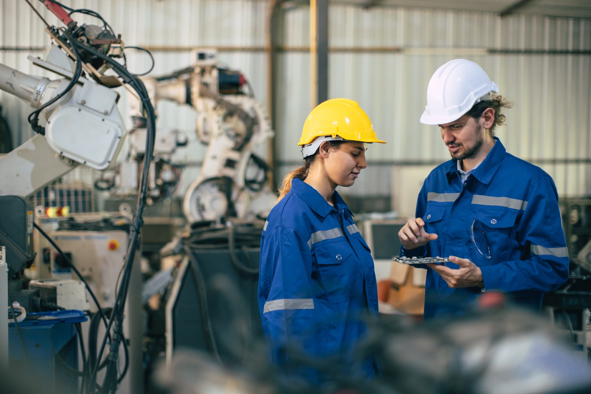 Equipe Leap Technologies em operação industrial